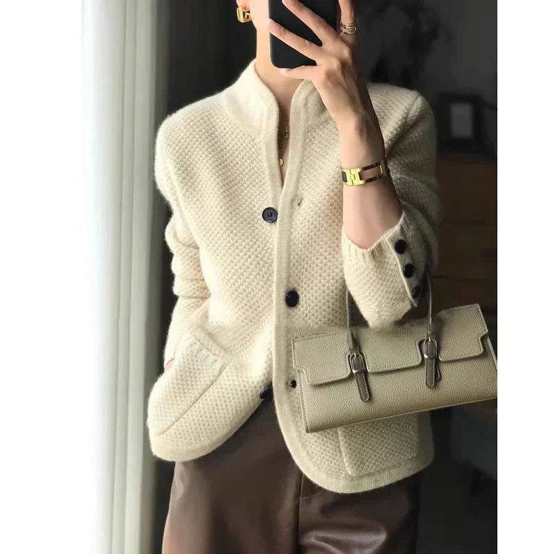 Betina | Cardigan confortable décontracté pour femme | bouton duvet