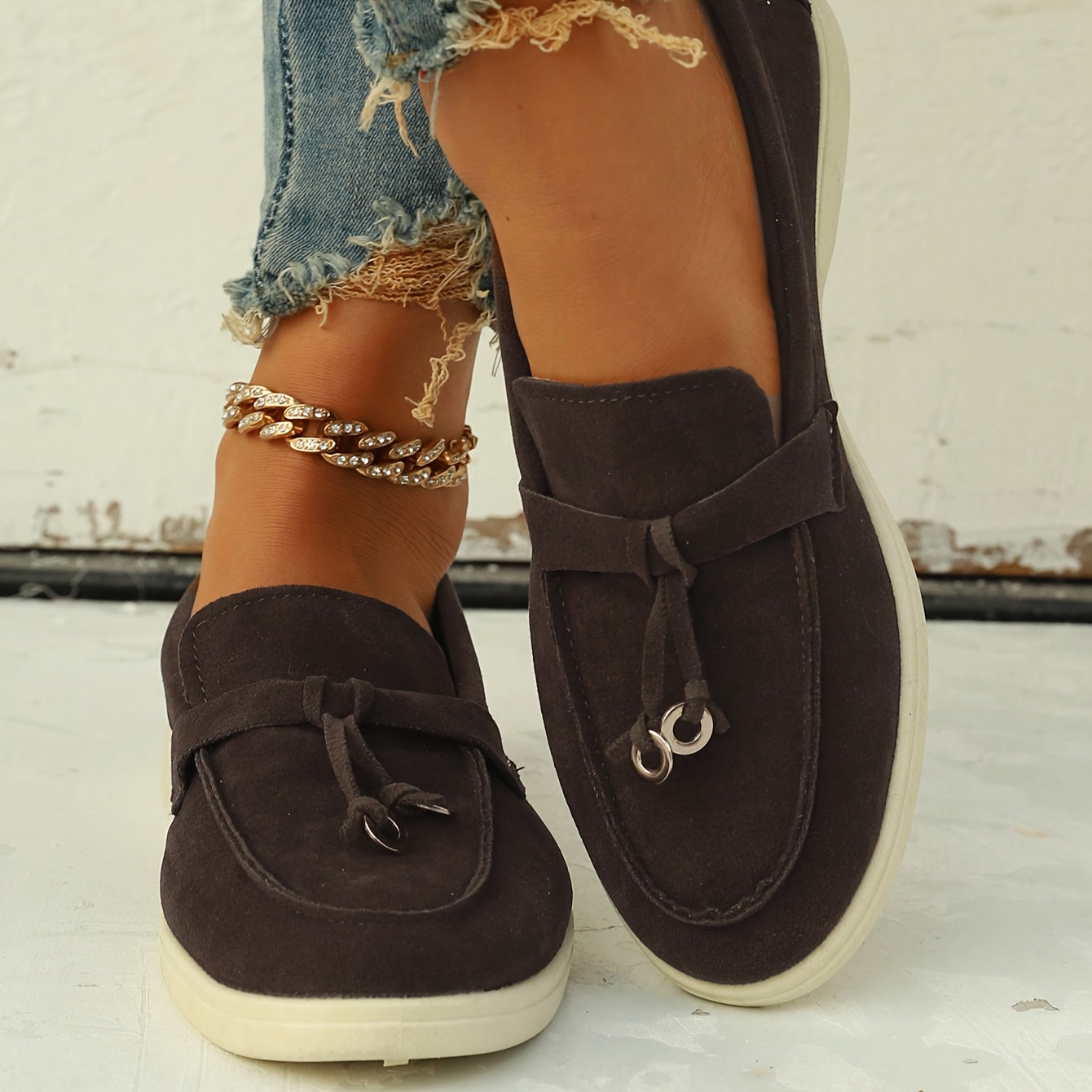 Mila | Mocassins féminins à glands avec anneau en fer et décoration