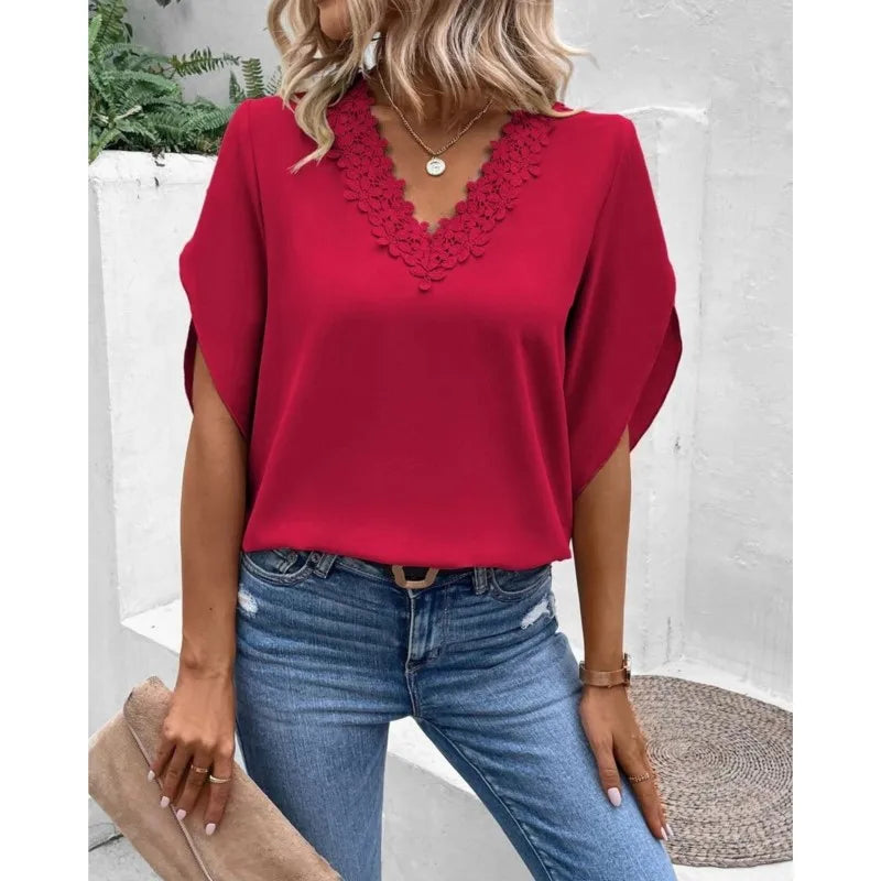 Verda Blouse | Chemisier décontracté en dentelle à col en V