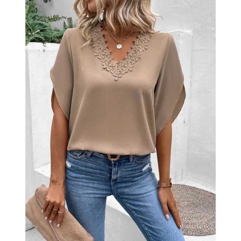 Verda Blouse | Chemisier décontracté en dentelle à col en V