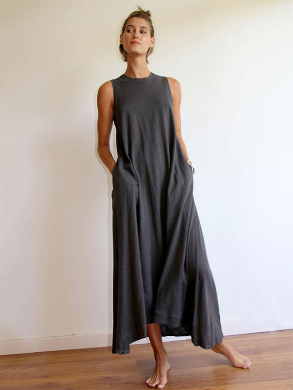 June - Robe longue sans manches à encolure ronde simple
