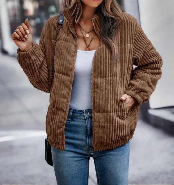 Veste moderne au design laconique pour toutes les occasions