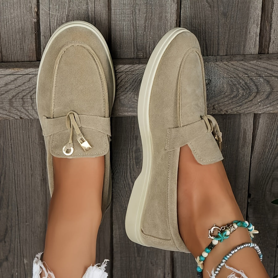 Mila | Mocassins féminins à glands avec anneau en fer et décoration