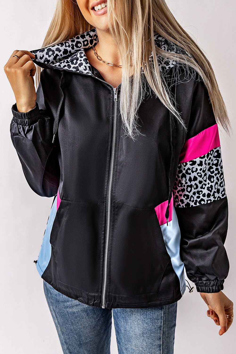 Jantine | Veste à capuche en léopard rose et noir