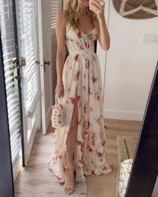 Robe longue à fleurs avec encolure flatteuse