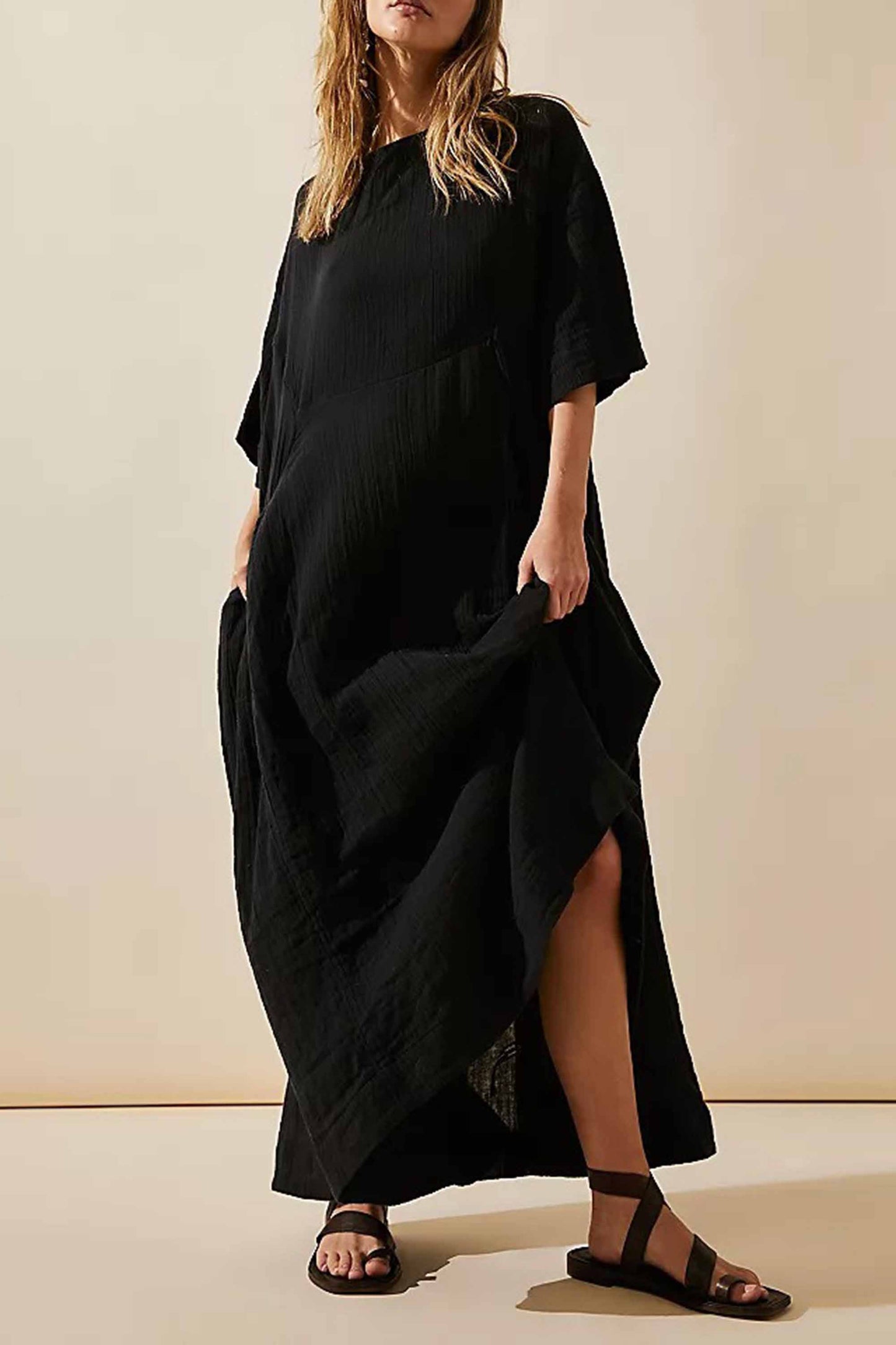 Melinda - Robe tendance ample à manches courtes froissées pour les grandes tailles