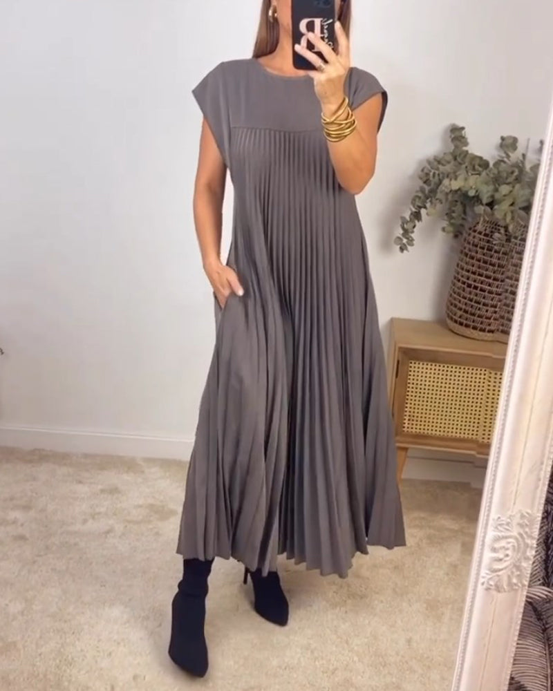 Robe sans manches à plis simples