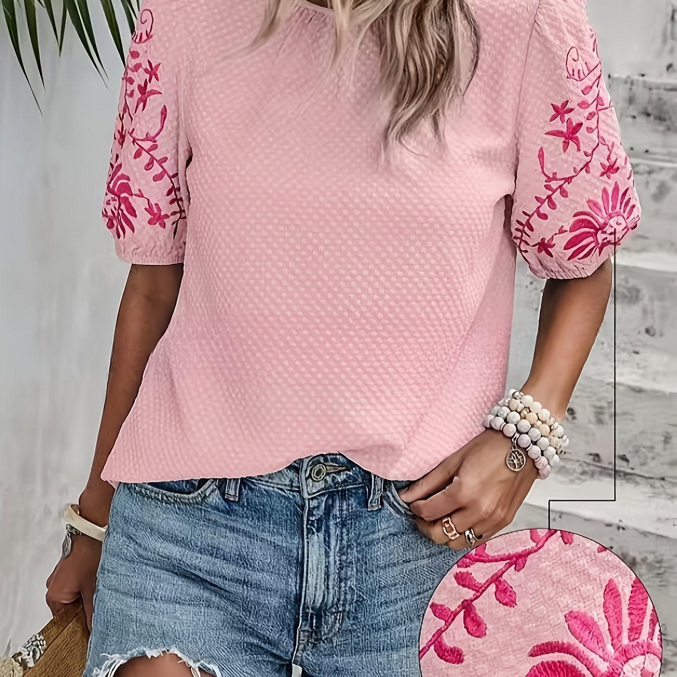 Blouse - Motif floral brodé & Matière respirante