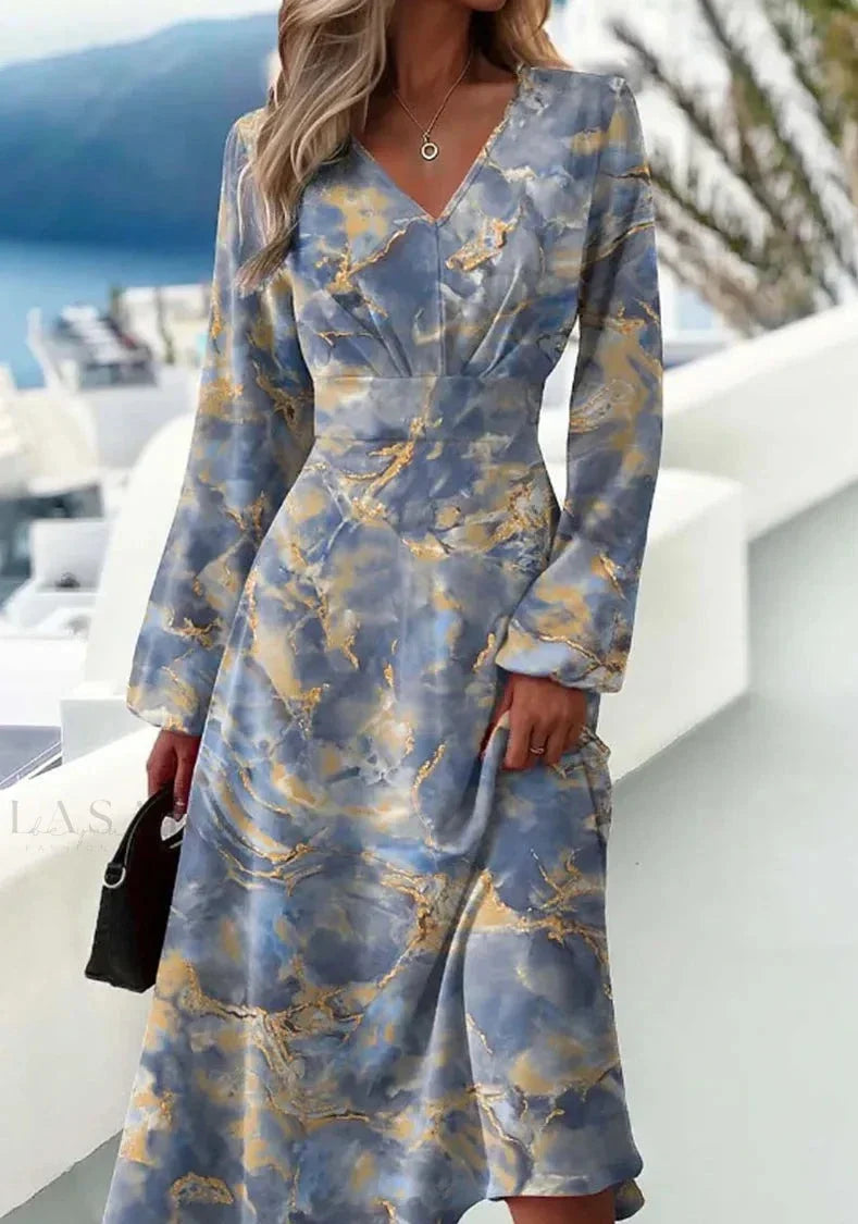 Dottie - Élégante robe grise avec décolleté en cœur vintage