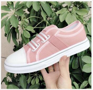 Chaussures légères et confortables en toile