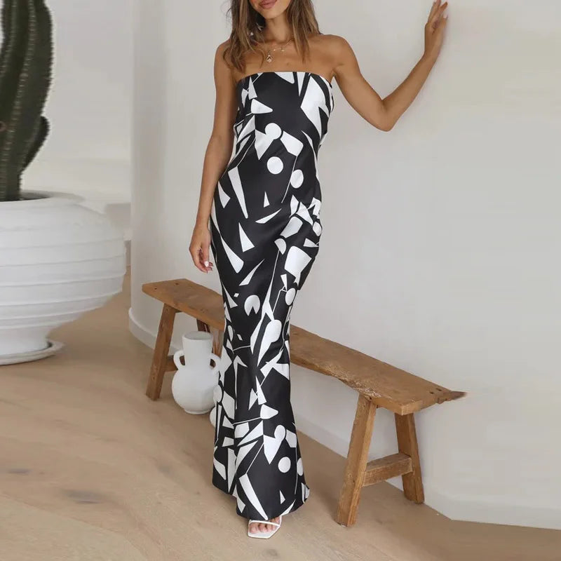 Maxi robe à épaules décolletées avec imprimé géométrique