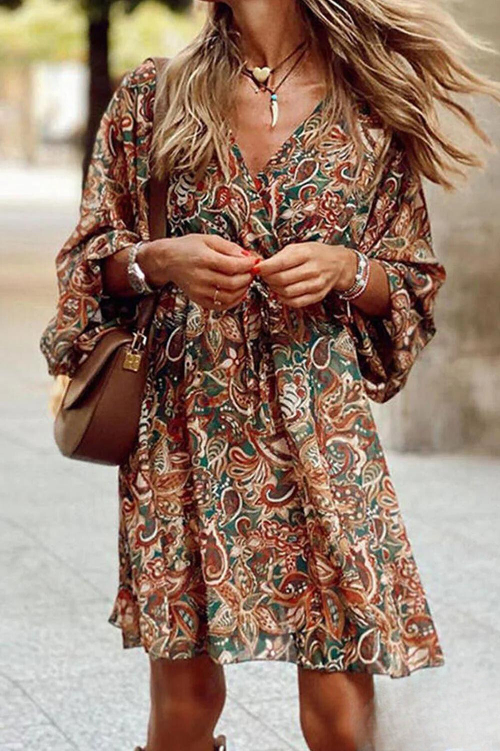 Jobyna - Mini robe florale à col en V