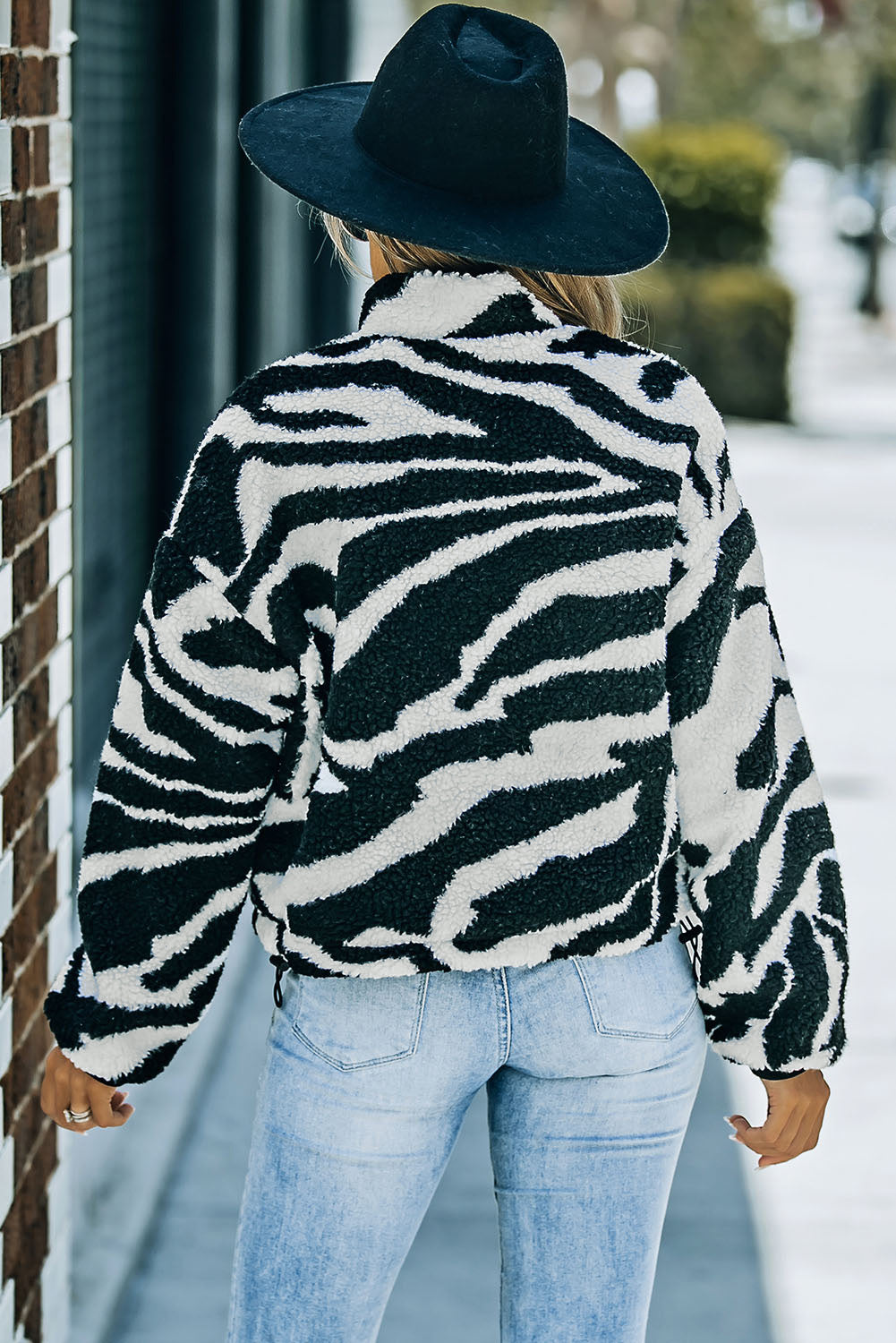 Chika | Veste en peluche ludique avec imprimé zébré