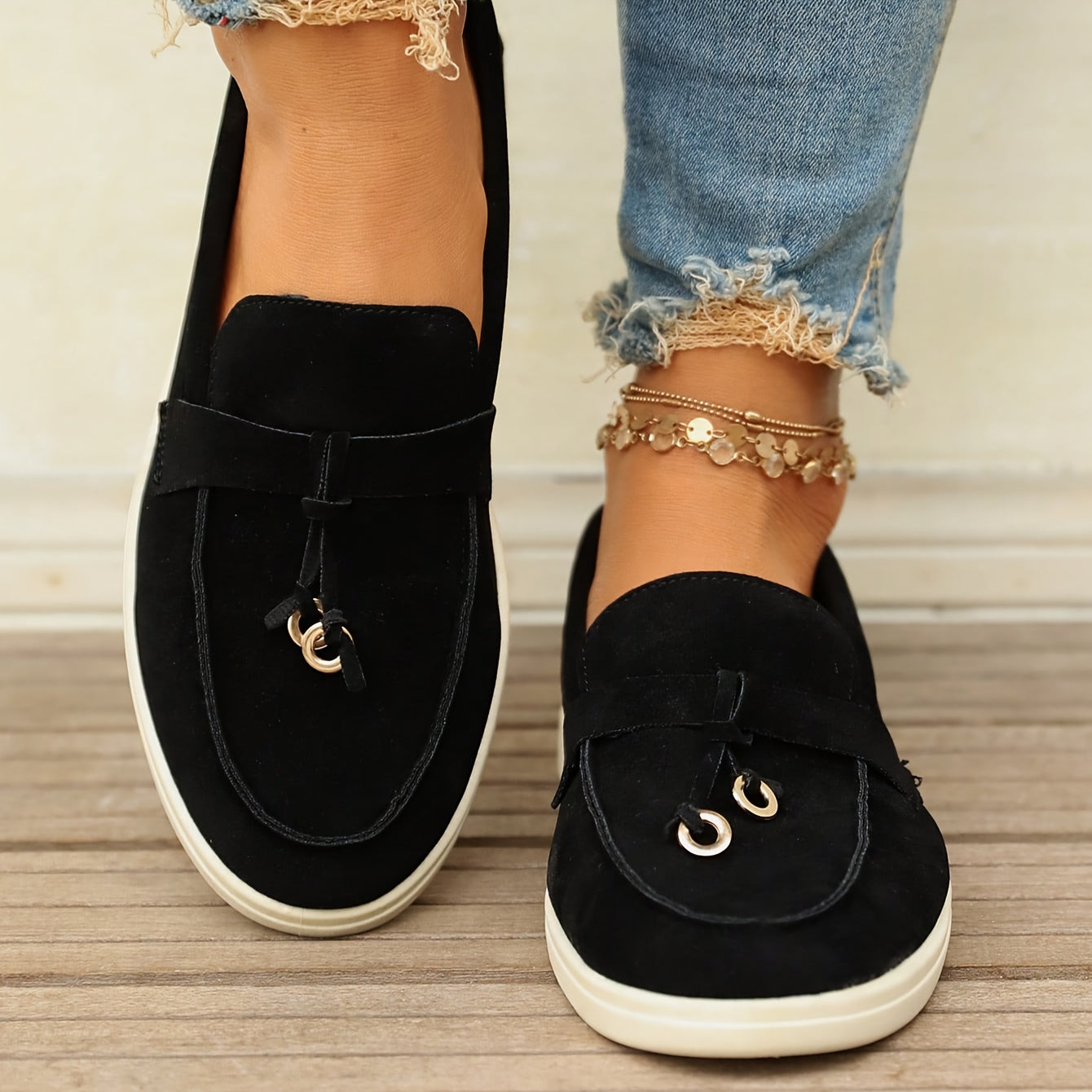 Mila | Mocassins féminins à glands avec anneau en fer et décoration