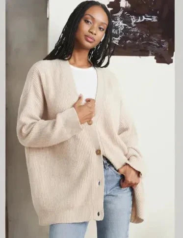 Pamela | Veste en tricot avec col en V