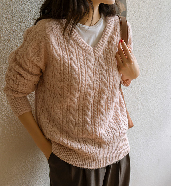 Pull Élégant à Col V Tordu par Camille - Parfait pour Toutes les Occasions