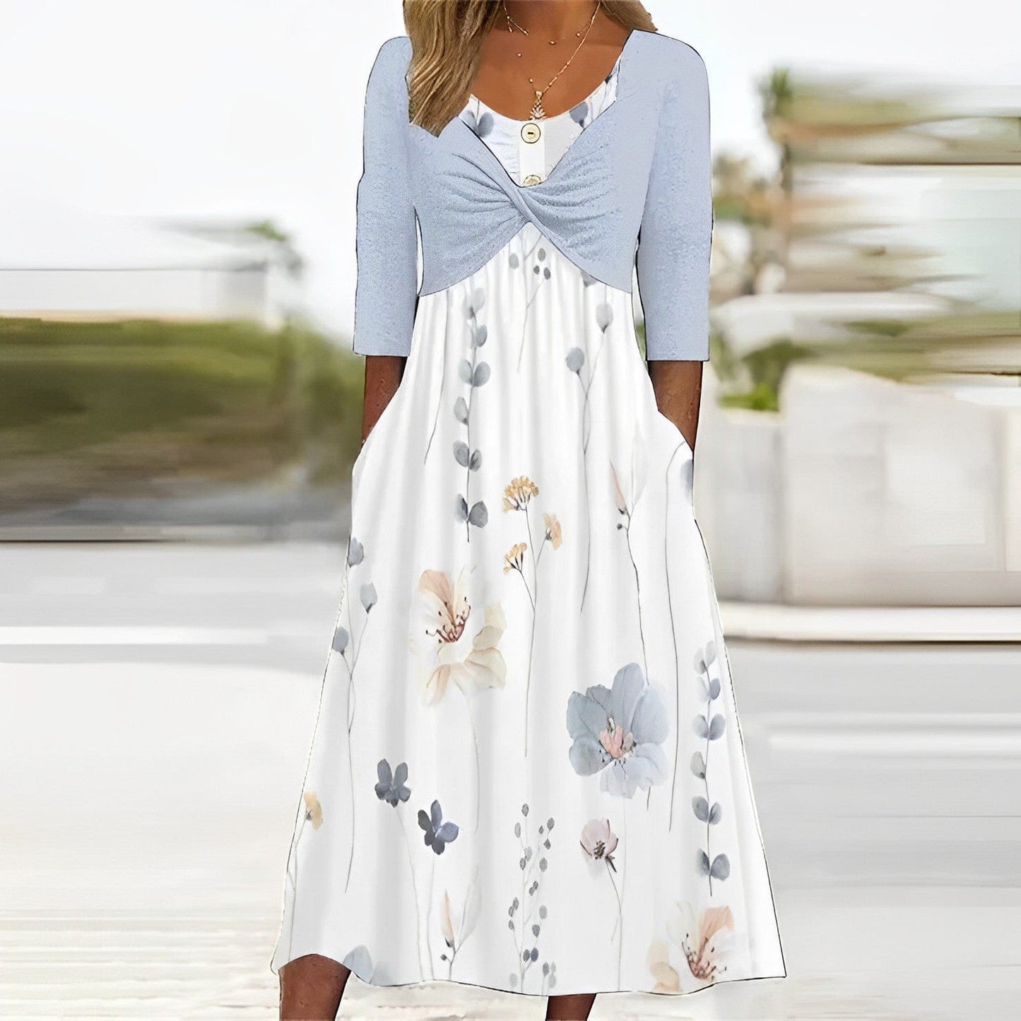 - Robe bleue avec imprimé