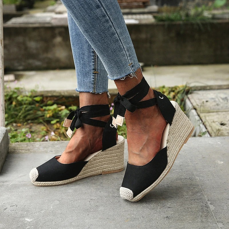 BELINDA - Sandales à semelles compensées avec bride en forme de nœud