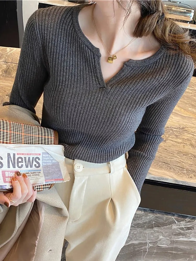 Pearl- Ladies monochrome rib knit sweater
