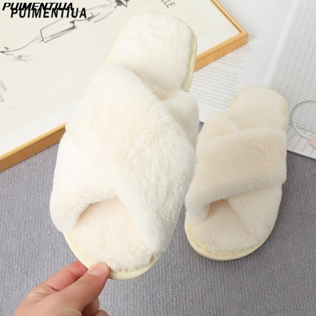 Chaussons duveteux pour femmes