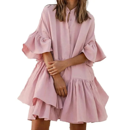 Robe décontractée monochrome avec encolure en V et jupe pastel