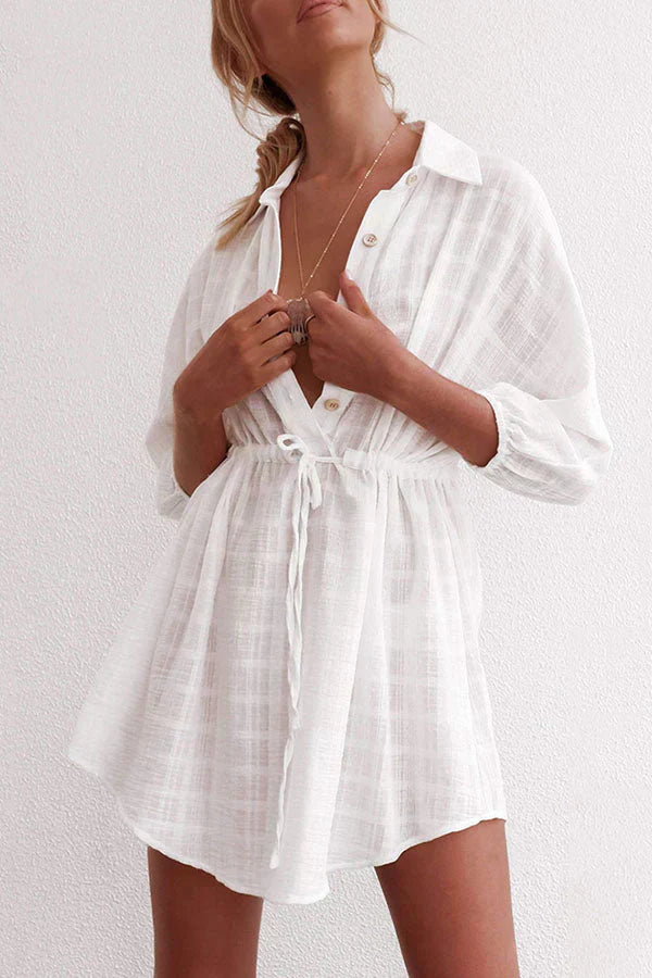 Robe de plage à revers, fermeture à une rangée et fermeture à cordon
