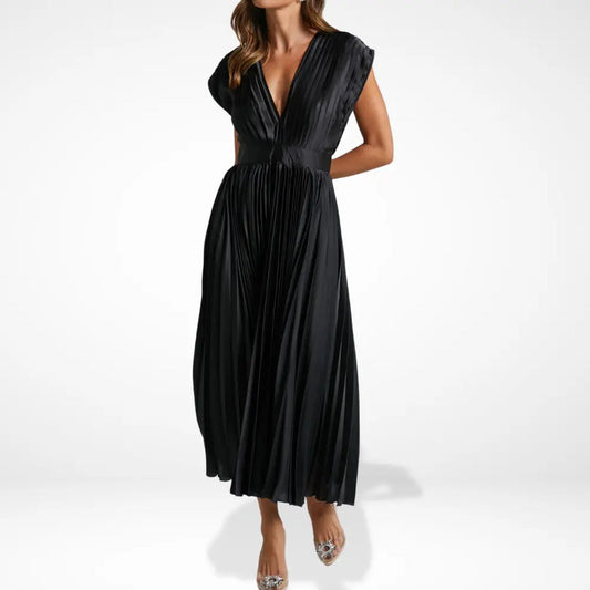 Robe longue plissée avec décolleté plongeant et coupe élégante