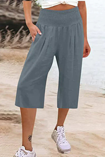 Pantalon uni uni avec taille haute et jambes larges, mi-longueur