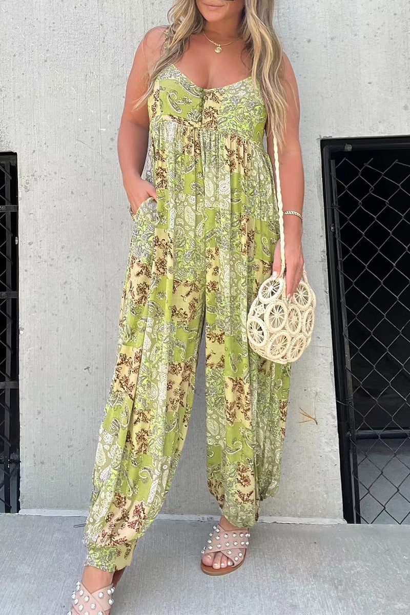 - Combinaison ample à col en V avec poche florale
