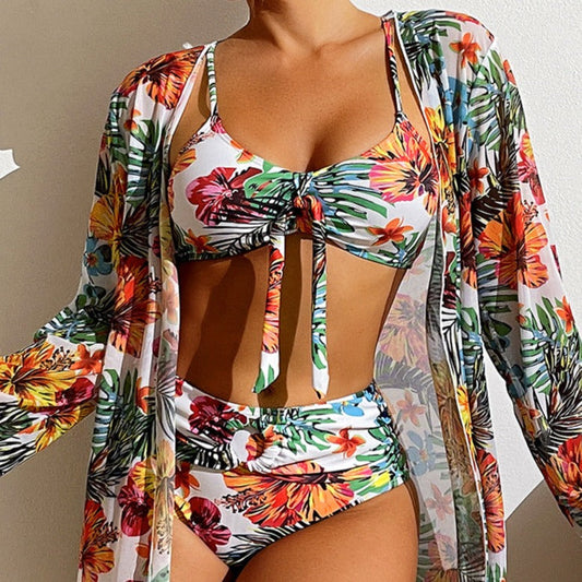 Bikini 3 pièces avec fleurs et robe de chambre