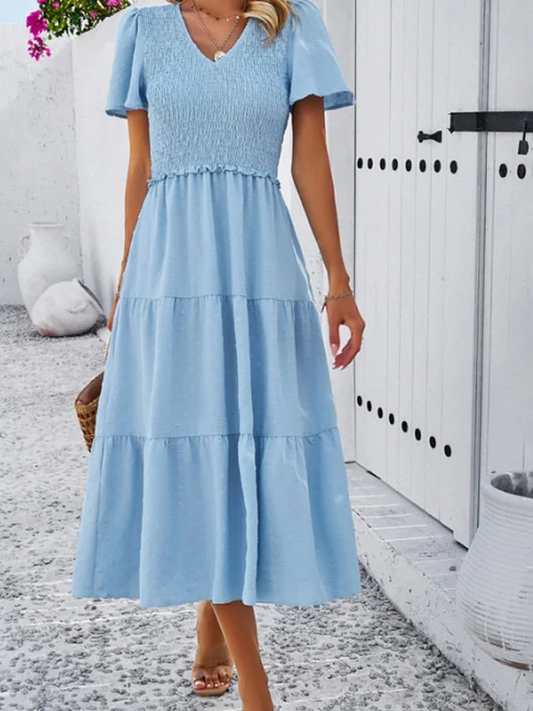 Robe à manches courtes et encolure en V
