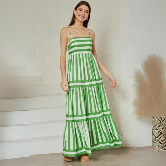 Robe maxi fluide avec imprimé rayé dynamique