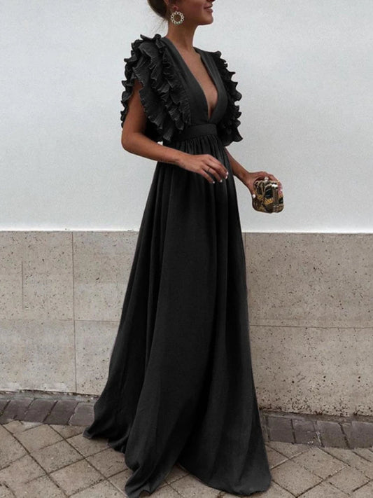 Robe longue élégante avec décolleté plongeant et manches courtes à volants