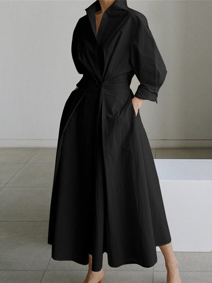 Robe longue élégante avec plissés sophistiqués