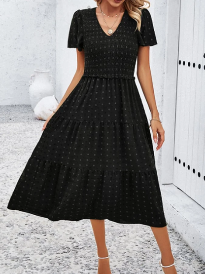 Robe à manches courtes et encolure en V