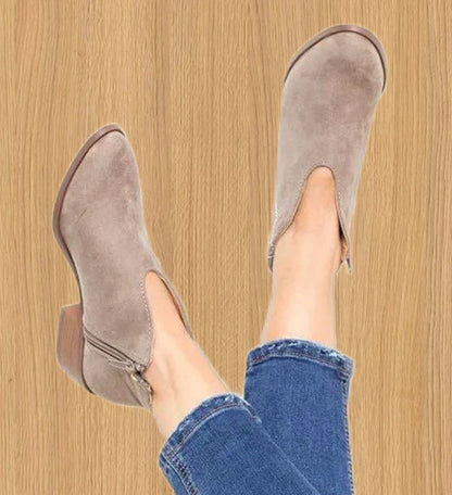 Fleur rousse | bottines sexy en forme de V pour femme