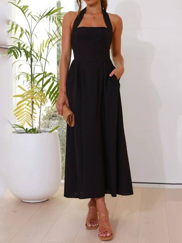 Robe mi-longue noire avec encolure demi-col et coupe cintrée