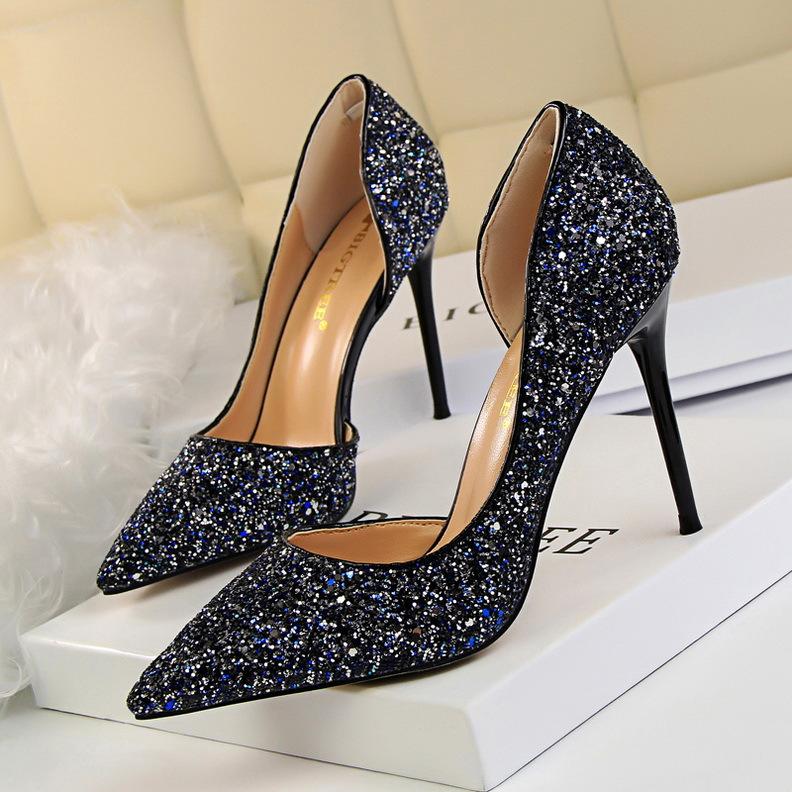 Chaussures de luxe pour femmes Pompes sexy pour femmes Chaussures à talons hauts