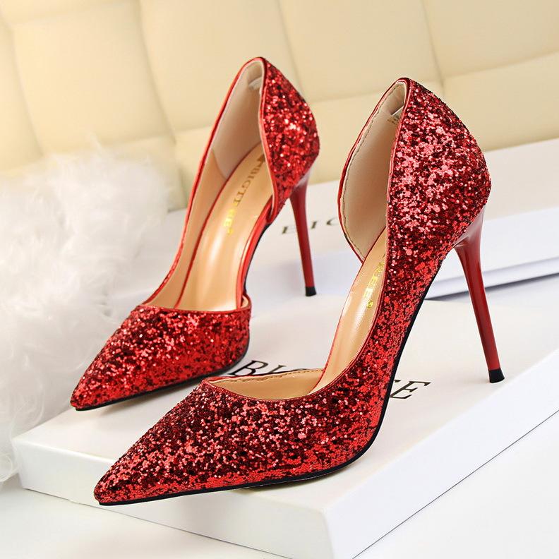Chaussures de luxe pour femmes Pompes sexy pour femmes Chaussures à talons hauts