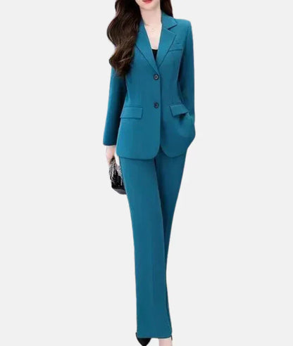 Elégant tailleur-pantalon avec blazer cintré