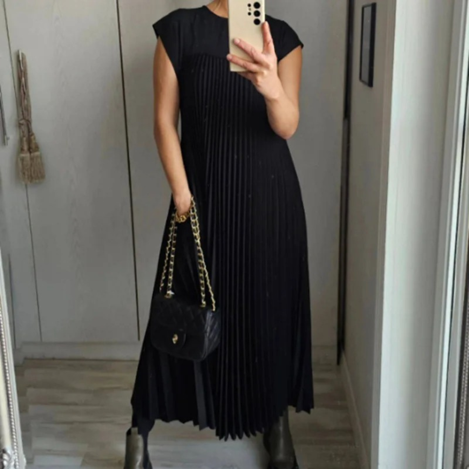 Robe à plis légère et élégante
