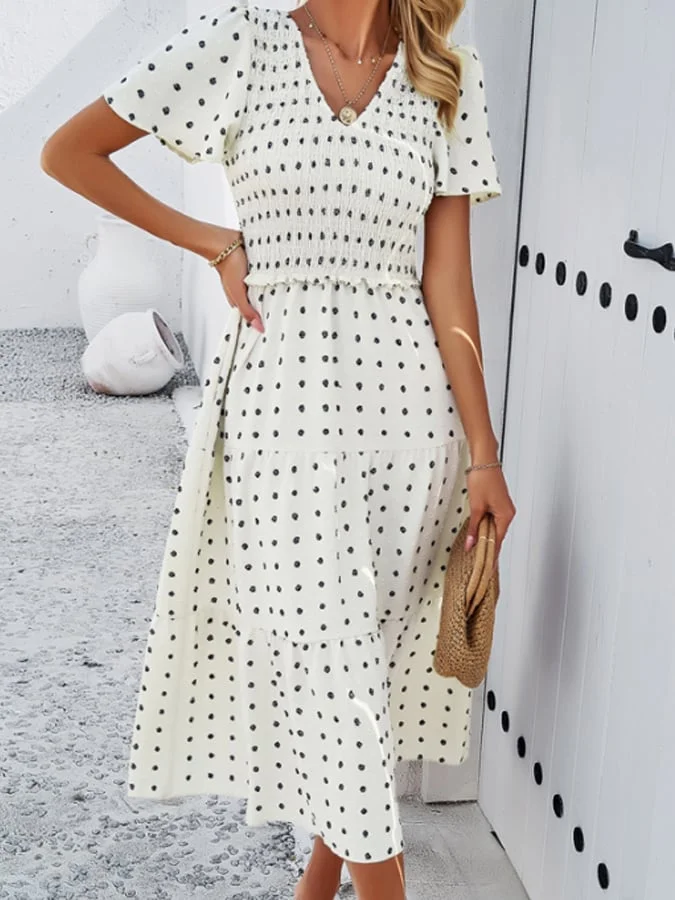 Robe à manches courtes et encolure en V
