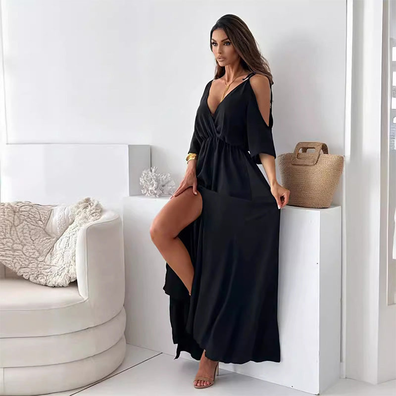 Robe longue élégante avec encolure croisée et fente latérale fluide