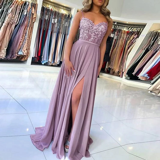 Arabella - Robe en dentelle avec fente haute