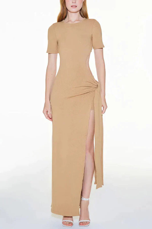 Adelaide - Robe longue avec taille découpée et bretelles fendues