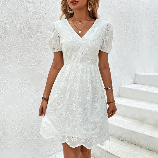 Robes d'été ludiques et brodées