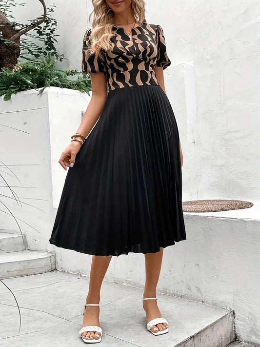 Robe d'été à manches courtes et plis