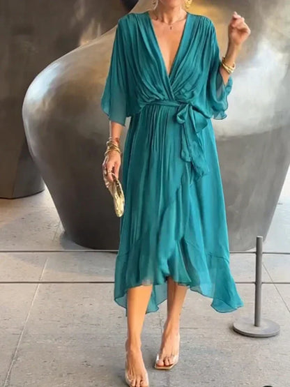 Keira - Robe élégante et stylée en mousseline de soie avec décolleté en V
