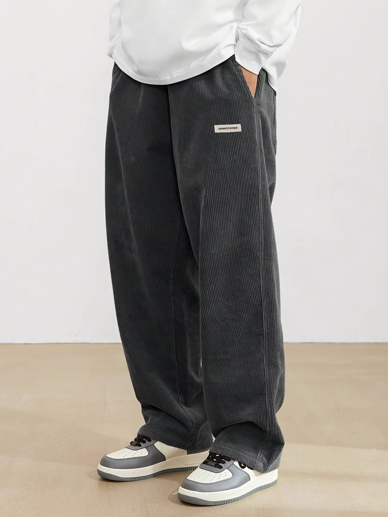 Pantalon en velours côtelé avec poches pour hommes - brui