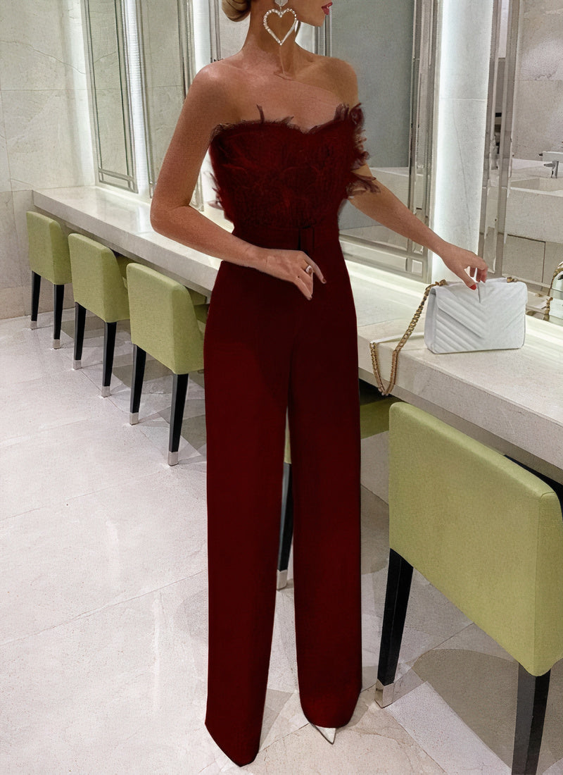 Arika | Tailleur élégant avec top à plumes